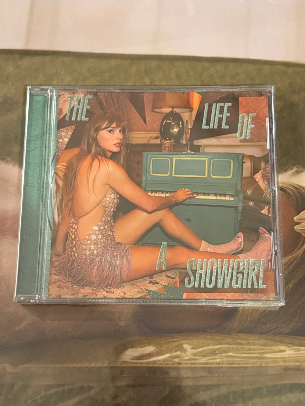 TAYLOR SWIFT: THE LIFE OF A SHOWGIRL (LIFE IS A SONG ACOUSTIC VERSION) CD